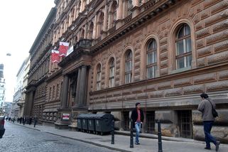 Nadace navázaná na KSČM živí proruské zájmy desítkami milionů korun. Pomáhá i hnutí Stačilo! - Novinky